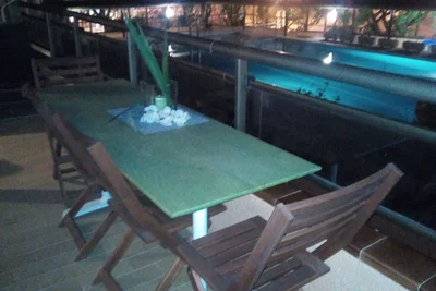 Image de Climatisation, Piscine, Parking, Wi-Fi. Parfait Pour Les Familles Et Les Couples