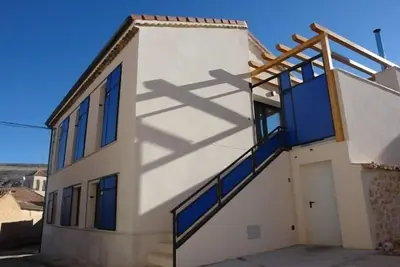 Image de Maison pour 6-8 personnes avec jacuzzi dans la Ribera de Duero