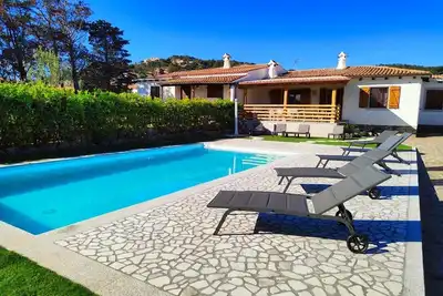 Image de Villa indépendante avec grand jardin et piscine à 50 mètres de la mer