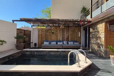Image de Belle maison de ville, 8 pers, ext/piscine, 10mn plages Cassis et La Ciotat