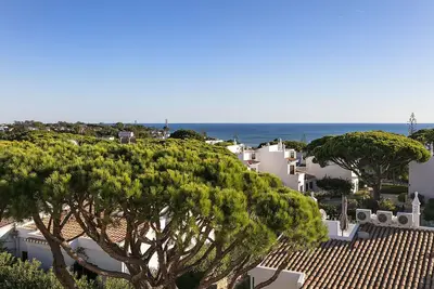Image de Maison de ville moderne à Vale do Lobo (vue sur la mer)