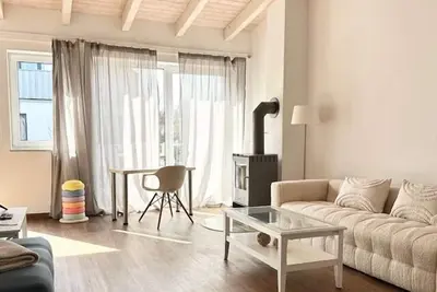Image de Sailorlodge - cachette au bord de la rivière