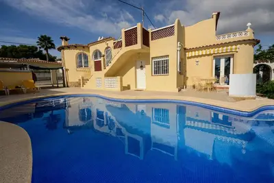 Image de Villa vue mer m. Piscine et appartement séparé à 700m de la plage