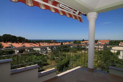 Appartement exclusif Beethoven avec vue sur la mer Adriatique et Porec dans un emplacement privilégié de Porec