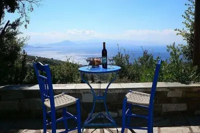 Image de maison de vacances indépendante dans un endroit très calme dans une oliveraie