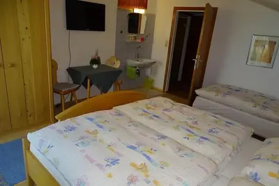 Image de 3 chambres Ă coucher - Pension Bayrhammer