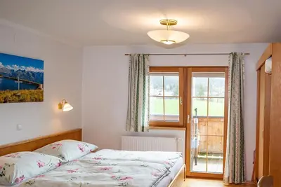 Image de Chambre double soleil du matin avec douche, toilette - Lahnhof