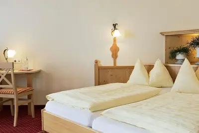 Image de Chambre familiale avec douche, Wc - UntermĂĽllnergut, hĂ´tel de campagne