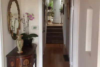 Image de 2 chambres 1. 5 maison de bain à Sf