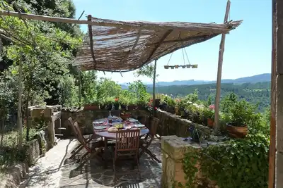 Image de Très belle maison ardéchoise ancienne en pierres, vue magnifique, grand calme