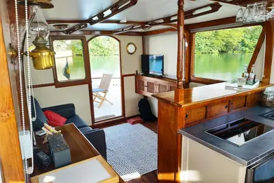 Image de Séjour romantique sur bateau à quai