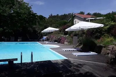 Image de Se reposer au bord de la piscine et ne plus penser Ă rien!