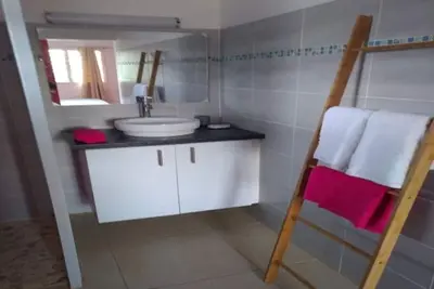 Image de Au cœur de la nature dans une villa, T2 meublé, Petit-Bourg