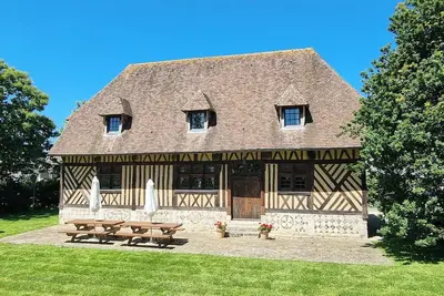 Image de Charmant Manoir *** médiéval restauré, à 5 mn des commerces et 3 km de la mer
