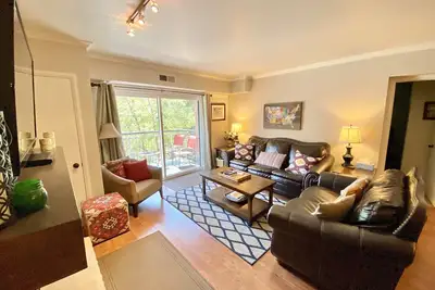 Image de IDÉAL 3 Br 2 Ba Ba Rue Principale Ascenseur Localisation Famille Idéal pour familles avec vue magnifique sur la montagne