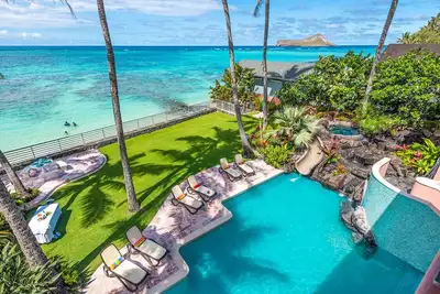Image de 3000 $ / nuit spéciale pour juin et juillet! ! ! Luxe Oceanfront Mansion!