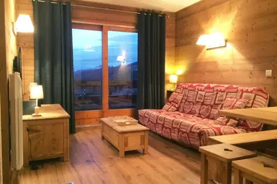 Image de 2 Pieces+ Cabine, Pieds des pistes, 4-6pers, 35 m2, Wifi, Belle vue, Garage couvert