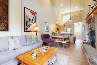 Image de Mammoth Green Newh Townhome à distance de marche de Eagle sur le golf