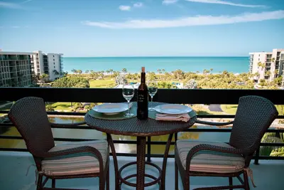 Image de Penthouse avec vue complète sur l'océan et la baie - Disponible En Nov & DÉC. 2019 Et Avril 2020