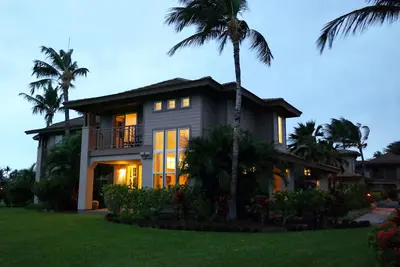 Waikoloa Colony Villas magnifiquement refait unité d'extrémité calme. Super vue + golf à 50 $