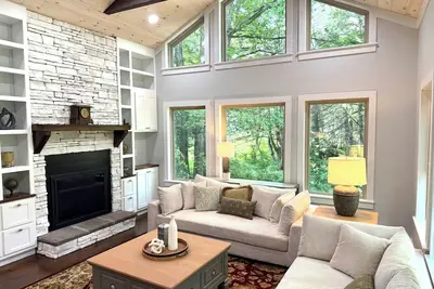 Image de Maintenant Disponible! Découvrez l'utopie exclusive de la montagne!