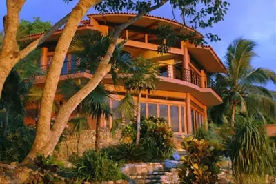 Image de Vue spectaculaire sur l'océan, grande maison personnalisée de 2 chambres + bungalow 1 chambre en option