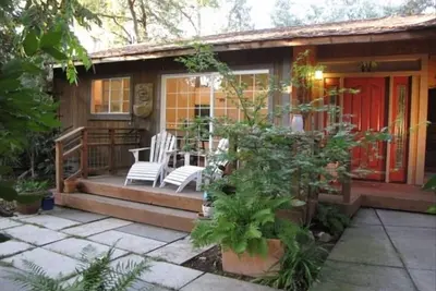 Image de Sonoma Wine Country Cottage avec Classique Vw Cabriolet