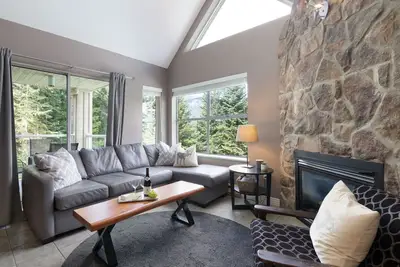 Image de Mountain-Side 3Br / 2Ba - HotTub / Views / Parking gratuit