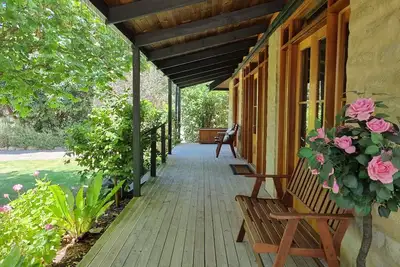 Image de Seaside Garden Cottages: The Cottage & The Studio 5 Chambres, 3 Salles de bains Luxe