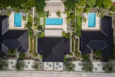Image de * Nouveau * Hébergement de luxe pour 22 personnes à distance de marche de la plage Jan Thiel 🎥