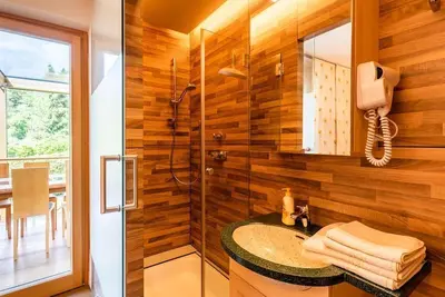 Image de Chambre romantique \"Poire\" avec accès au jardin d'hiver - Haus Bergblick