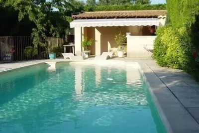Image de Gite climatisé 4pers avec piscine chauffée aux Taillades dans le Luberon