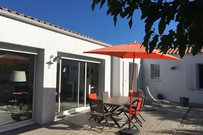 Image de Oléron Les Sables Vignier, maison classée 3 étoiles de 105 m2 proche de la plage