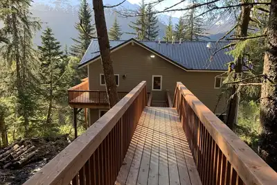 Image de Tout neuf superbe maison Girdwood Ă quelques minutes d'Alyeska