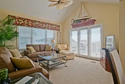 Image de Magnifique Villa 4 Br / 4 Ba au Dernier Étage Islander