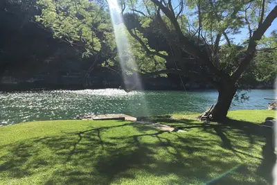 Image de Meilleur Riverfront privé à Hunt Tx! Charmante maison et cabane