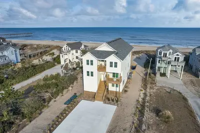 Image de Oceanfront 5 chambres Ă South Nags Head tranquille