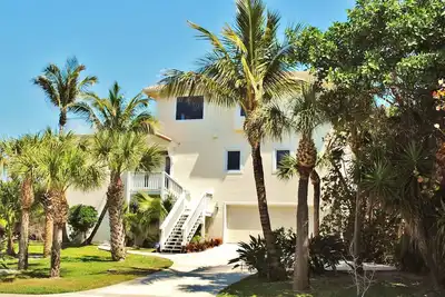 Image de Belle Oceanfront, plusieurs ponts énormes, la plage la plus souhaitable!