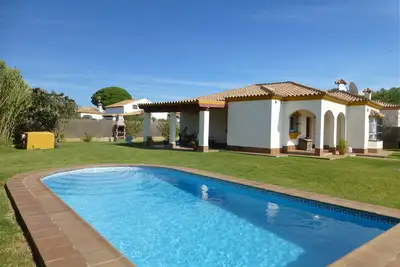 Image de Villa idéale pour familles, à la campagne, piscine-barrière sécurité, plage 3km