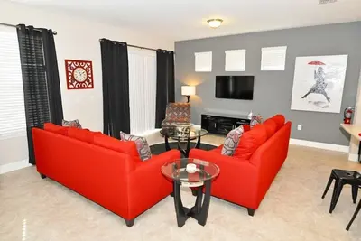 Image de Escapade économique - Solterra Resort - Bienvenue dans une villa confortable avec 6 lits, 4 bains - 7 miles de Disney