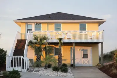 Image de Fantastique Ocean Front Cottage juste sur la plage! (Animaux acceptés! )