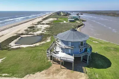 Image de La Maison Ronde À Sargent Beach Une Vue Imprenable À 360 DEGRÉS