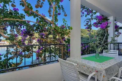 Image de Appartement d'une chambre prés de la plage Baie Pokrivenik, Hvar (A-10427-b)