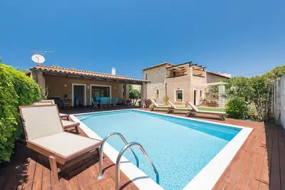 Image de Une belle villa située dans un quartier paisible à 600m de la mer