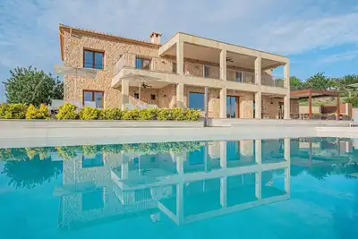 Image de Brand new luxury villa with 7 bedrooms, private pool and stunning sea views