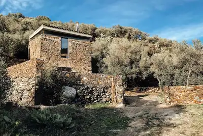 Maison écologique entourée d'oliveraies à 3km de la mer