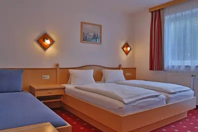 Image de Chambre double avec douche, Wc - trombone, pension