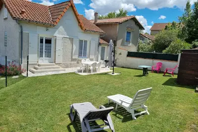 Image de Logement 6p. proche plage et centre-ville avec Jardin ++Tout à pied++