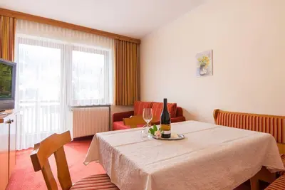 Image de Appartement / 2 chambres / douche, Wc - Monuth, appartement