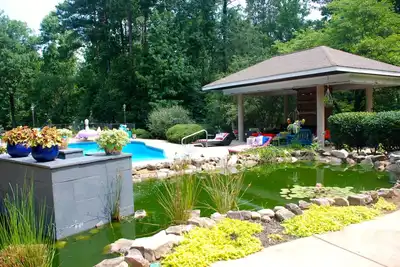 Image de West Point Lake LaGrange propriété riveraine w \/ piscine tennis sur 11 acres
